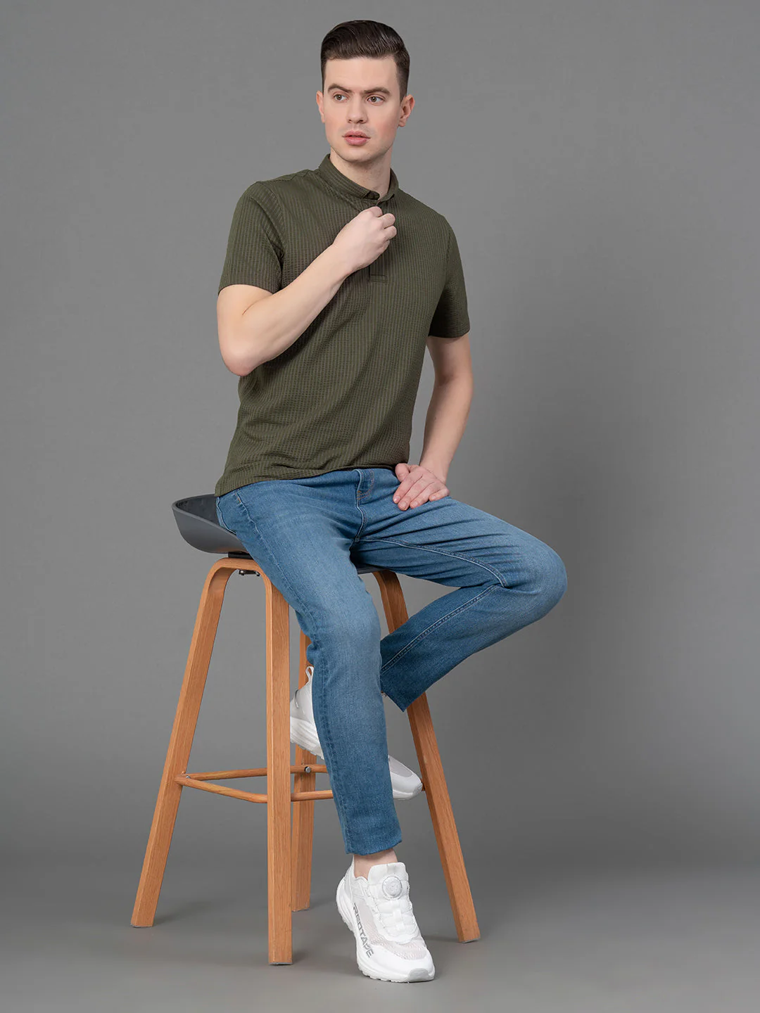 Dark Green Henley T-Shirt for Men - Image 5