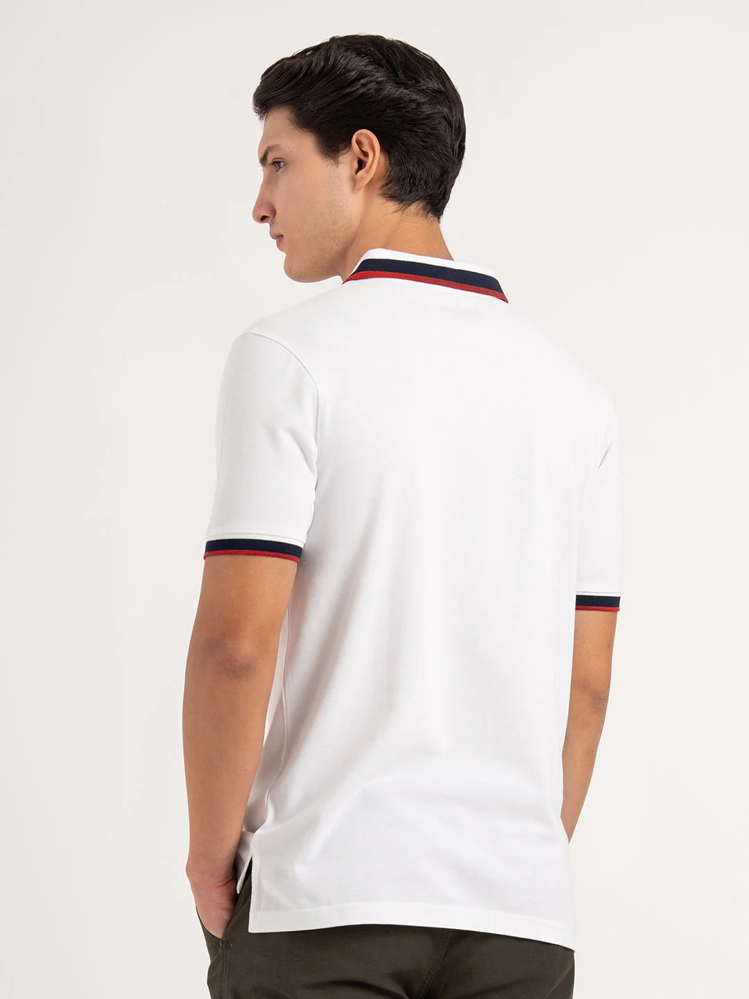 Men White Solid Two-Tone Tipping Polo T-Shirt - Image 5