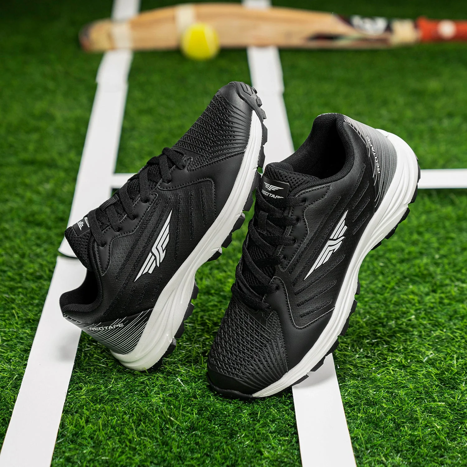 Performance Cricket Shoes for Men