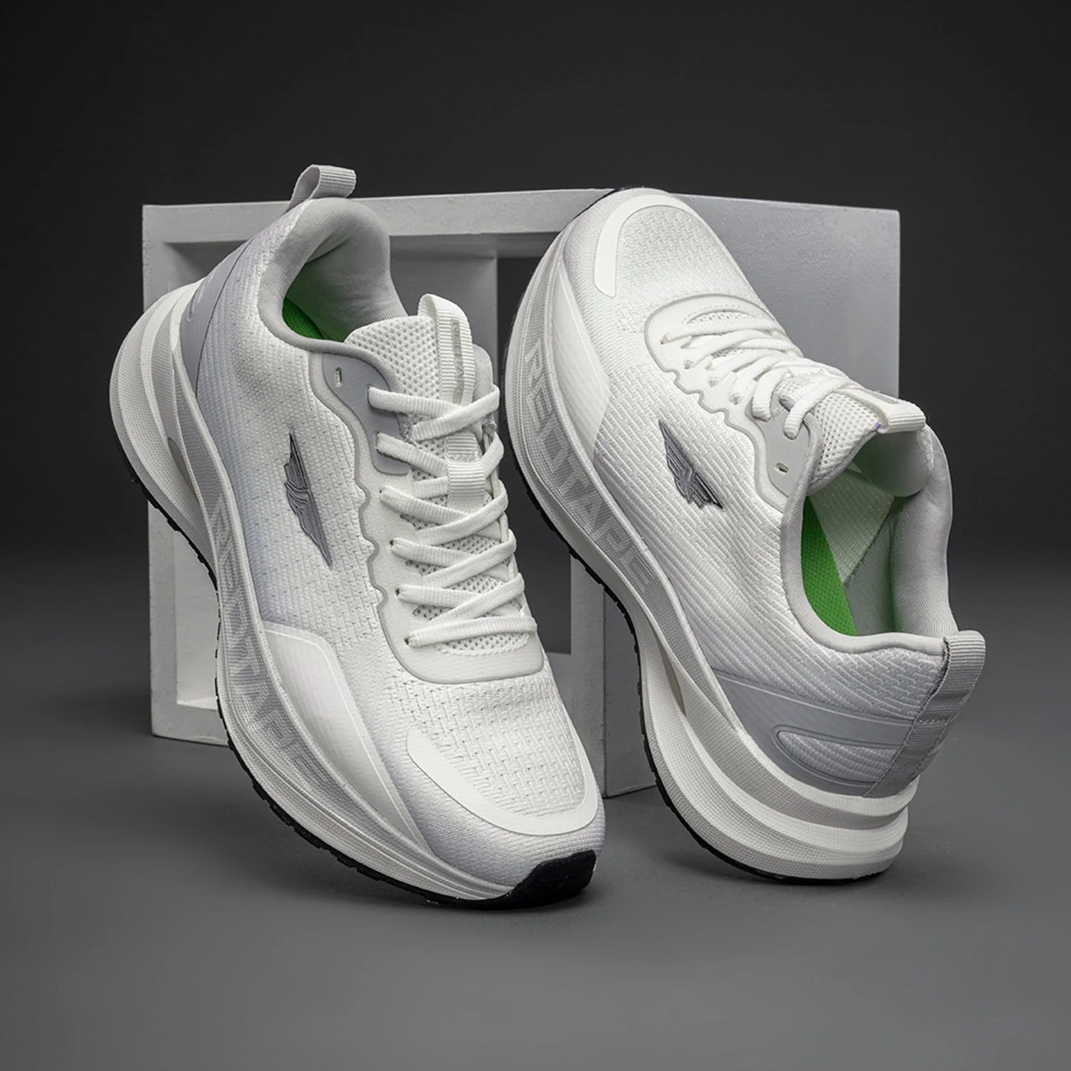 Athleisure Shoes for Men | Cultured Round-Toe Shape, Cushioning Technology & Smart Ventilation