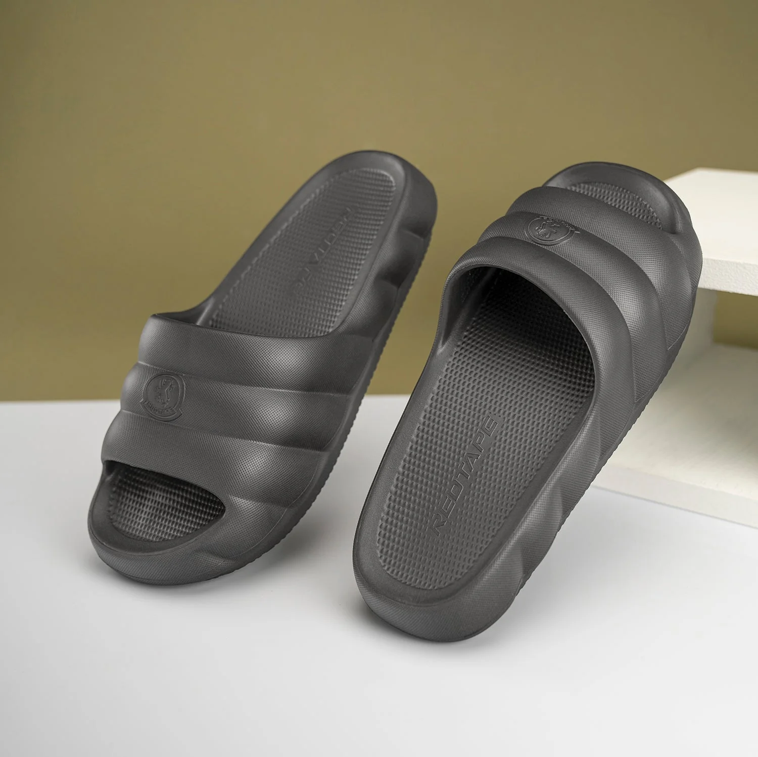 Casual Sliders For Men | Lightweight Comfort, Water-Resistant & Stylish Poolside Wear - Image 6