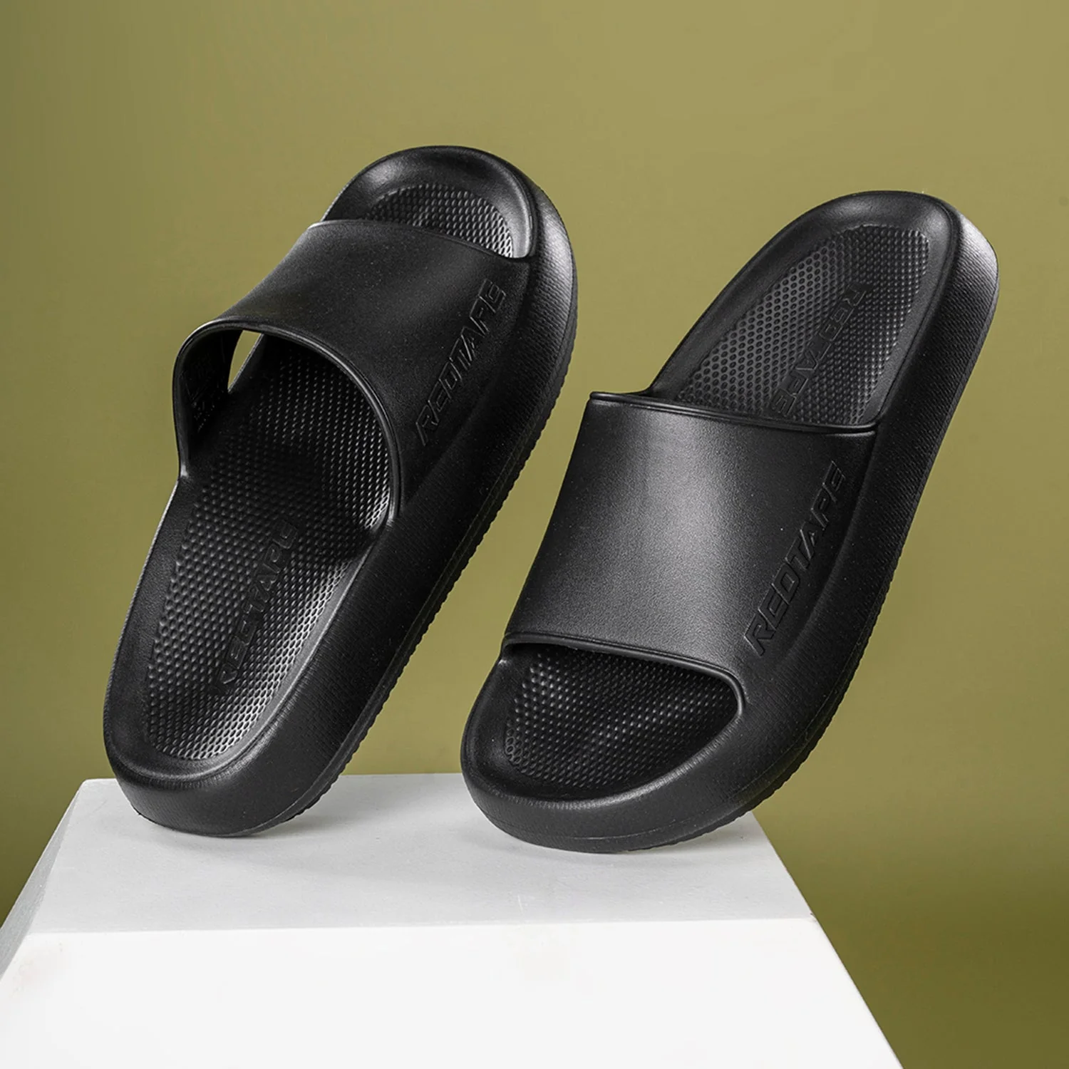 Casual Sliders for Men | Refined Round-Toe Shape with a Relaxing Slip-On Support