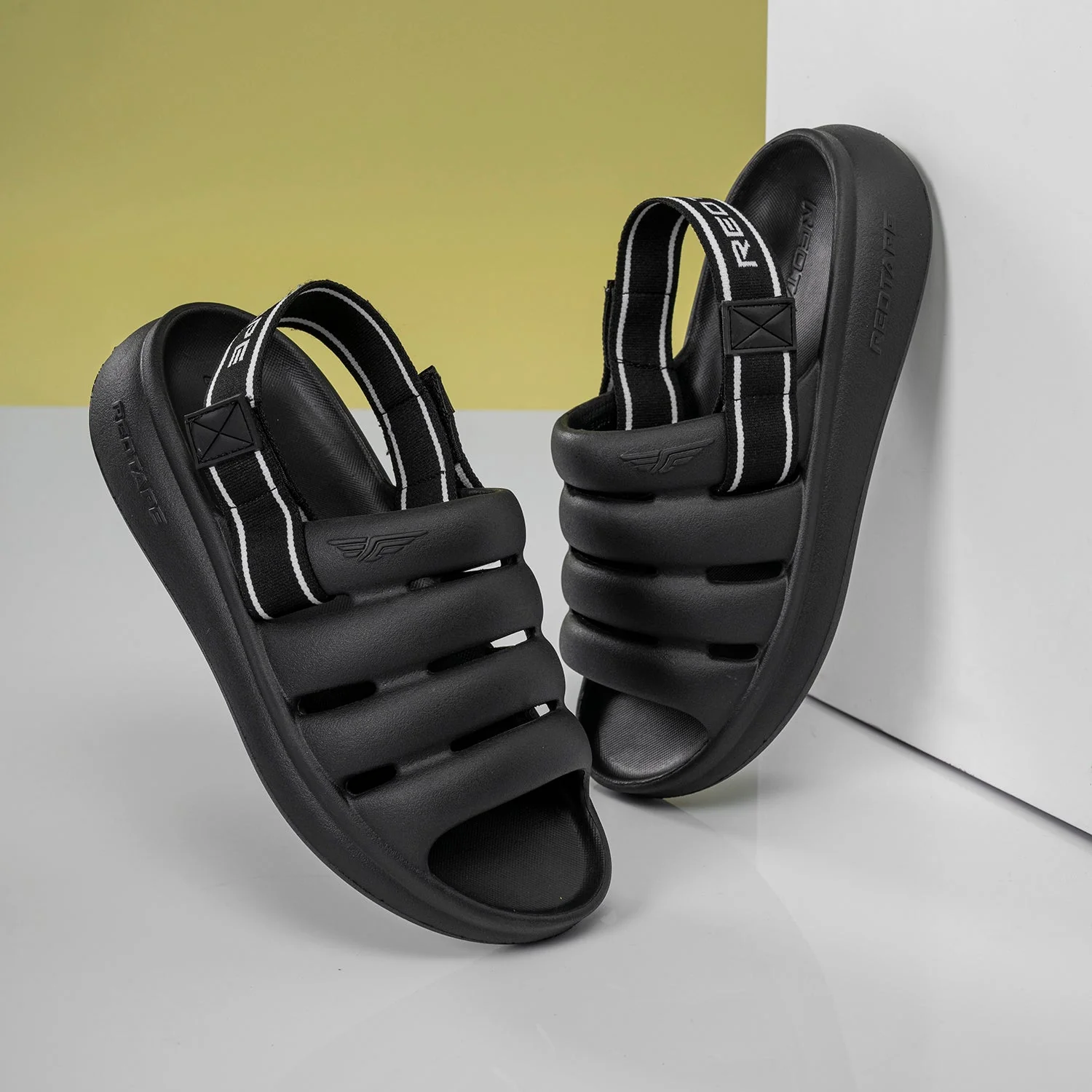 Casual Sliders for Men | Refined Round-Toe Shape with a Relaxing Slip-On Support