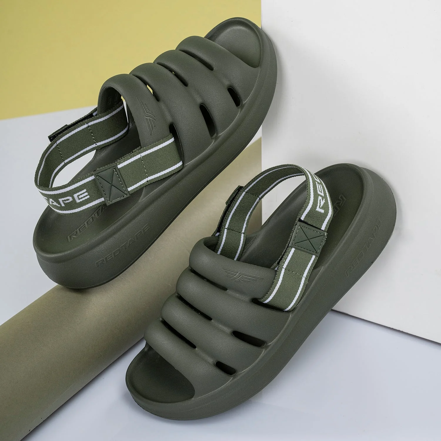 Casual Sliders for Men | Refined Round-Toe Shape with a Relaxing Slip-On Support