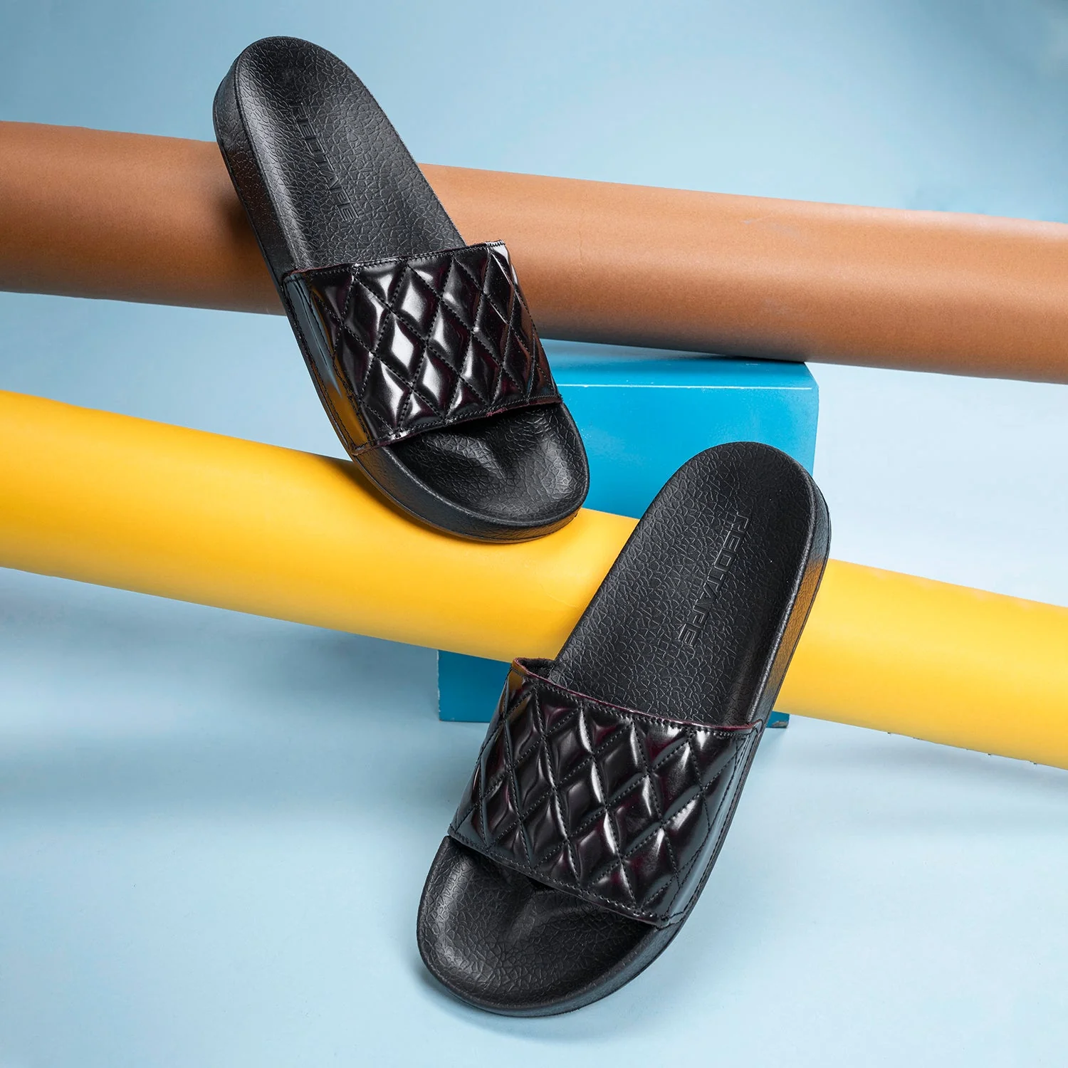 Casual Sliders for Men | Refined Round-Toe Shape with a Relaxing Slip-On Support