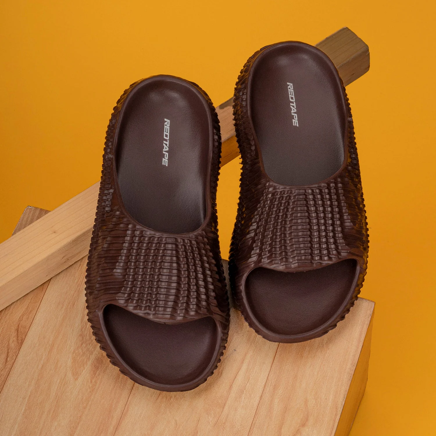 Casual Sliders for Women | Refined Round-Toe Shape with a Relaxing Slip-On Support