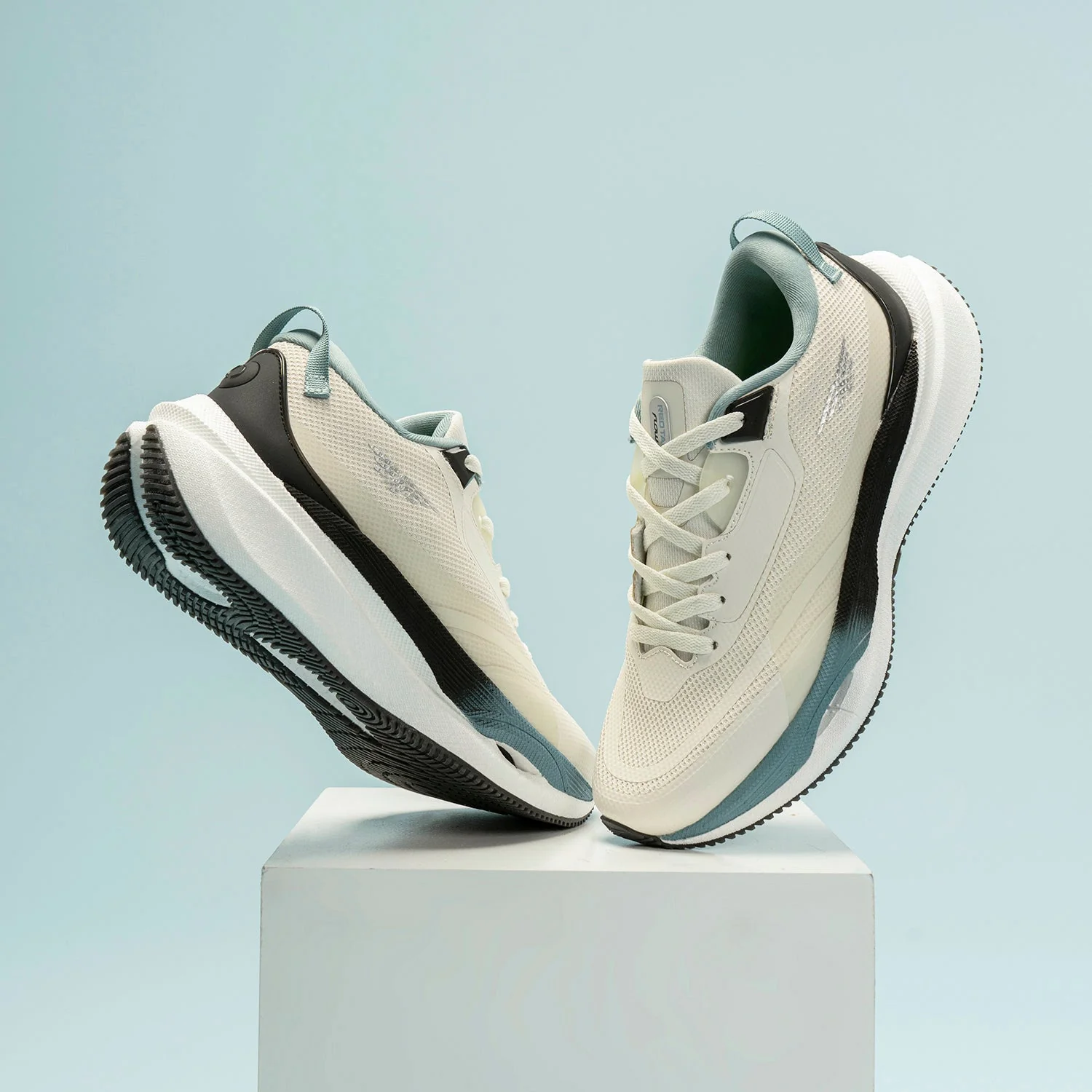 ETPU Athleisure Shoes for Men | Cultured Round-Toe Shape & Cushioning Technology - Image 6
