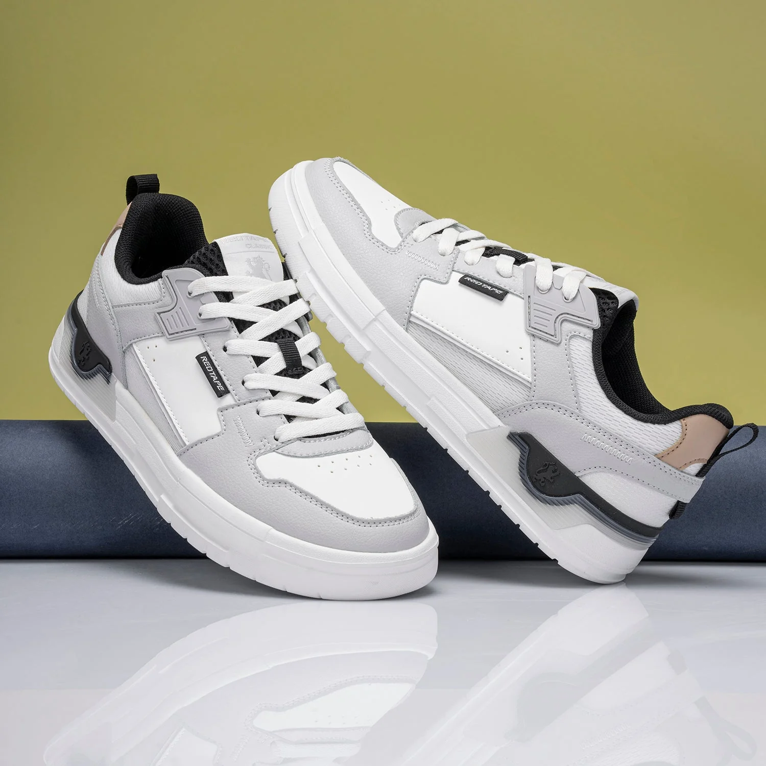 Lifestyle Sneaker Shoes for Men Classic Rounded Toe, Soothing Insole & Impact-Resistant Comfort