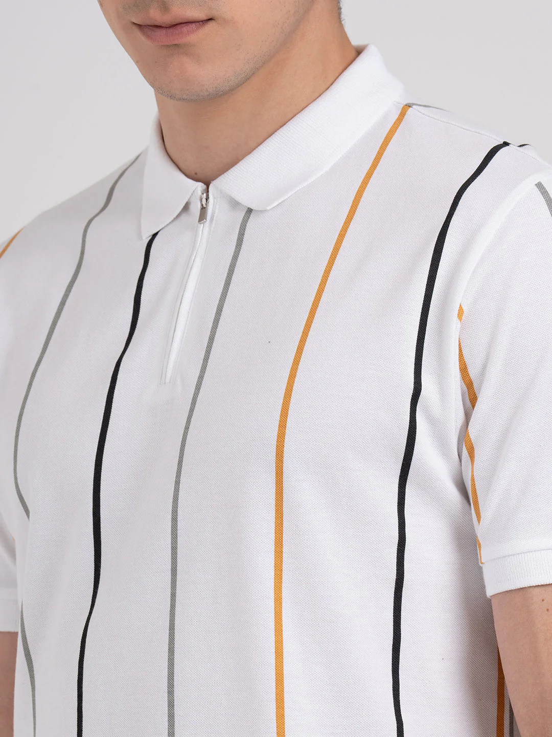 Men White Pure Cotton Vertical Stripe Zipper Polo T-Shirt - Image 4