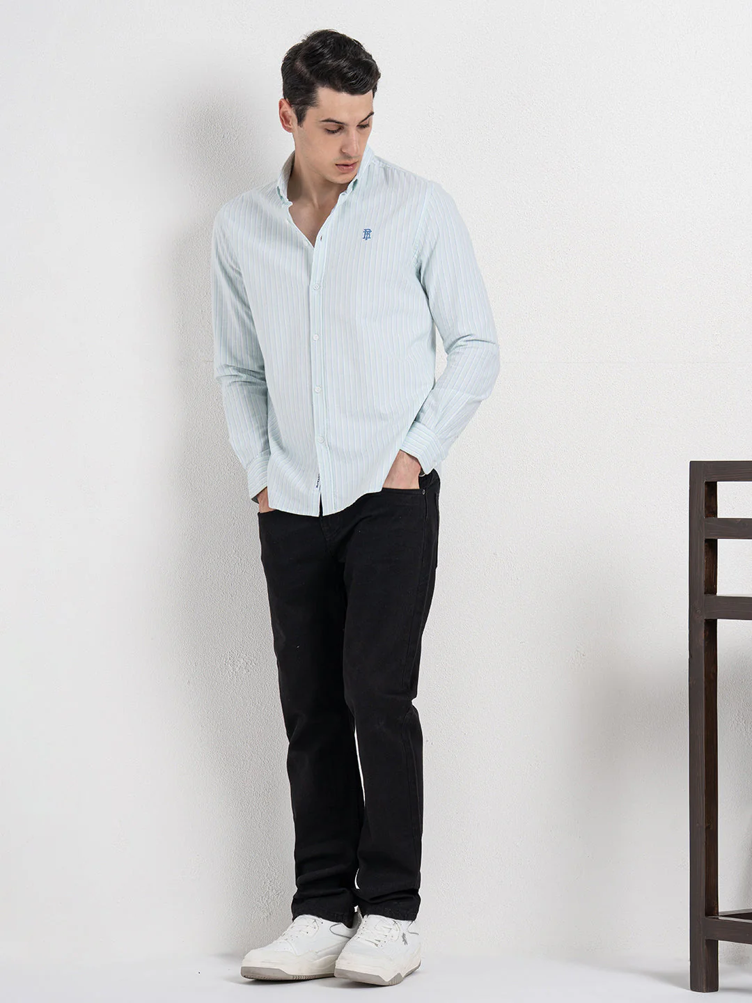 Men's Oxford Stripe Shirt for Casual Everyday Style - Image 5