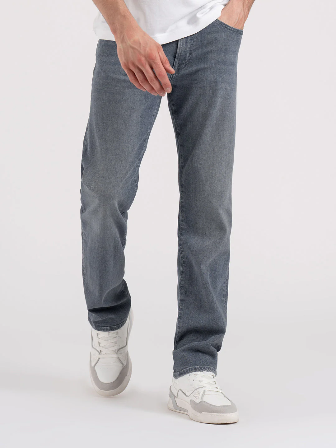 Men's Tinted Grey Solid Cotton Spandex Straight Fit Jeans