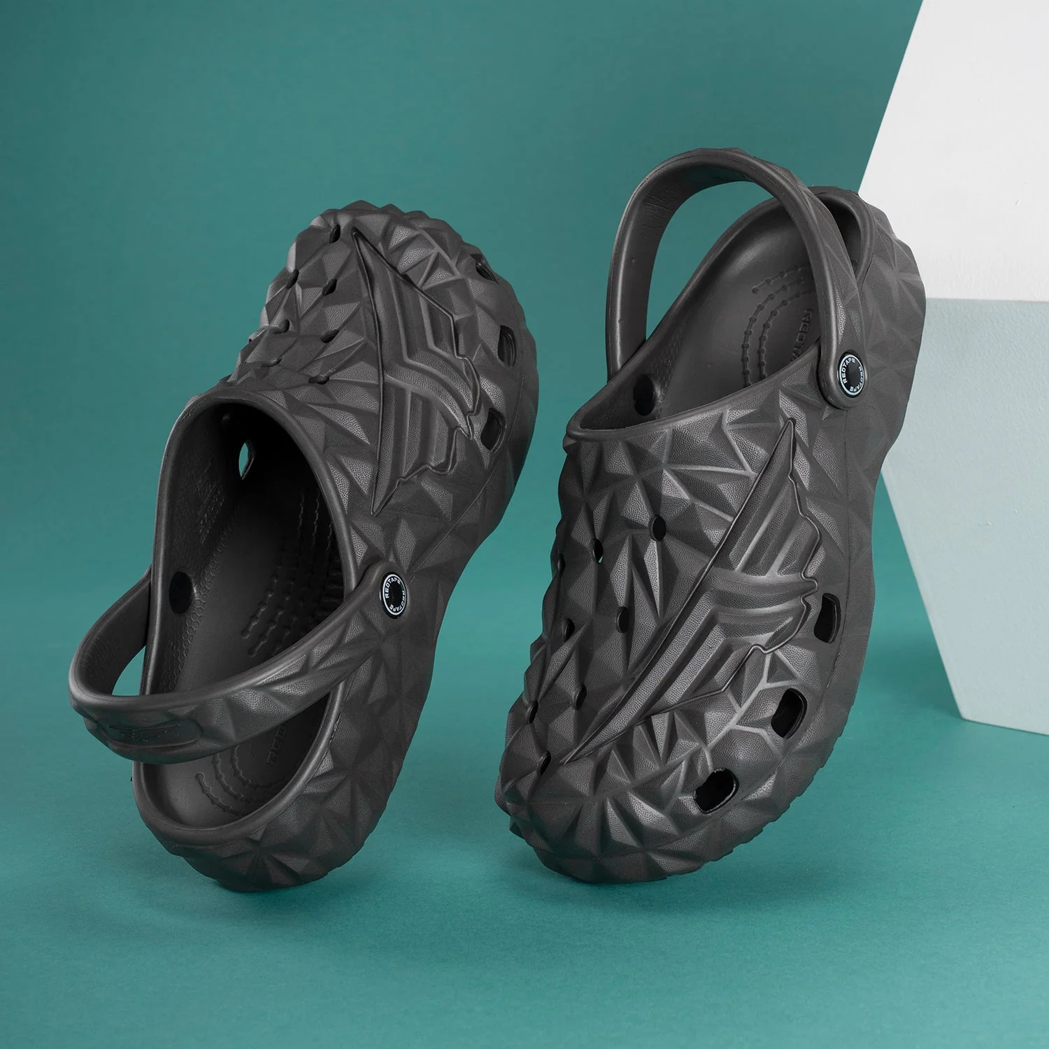 Unisex Casual Sliders with Lightweight Clog Design - Image 6