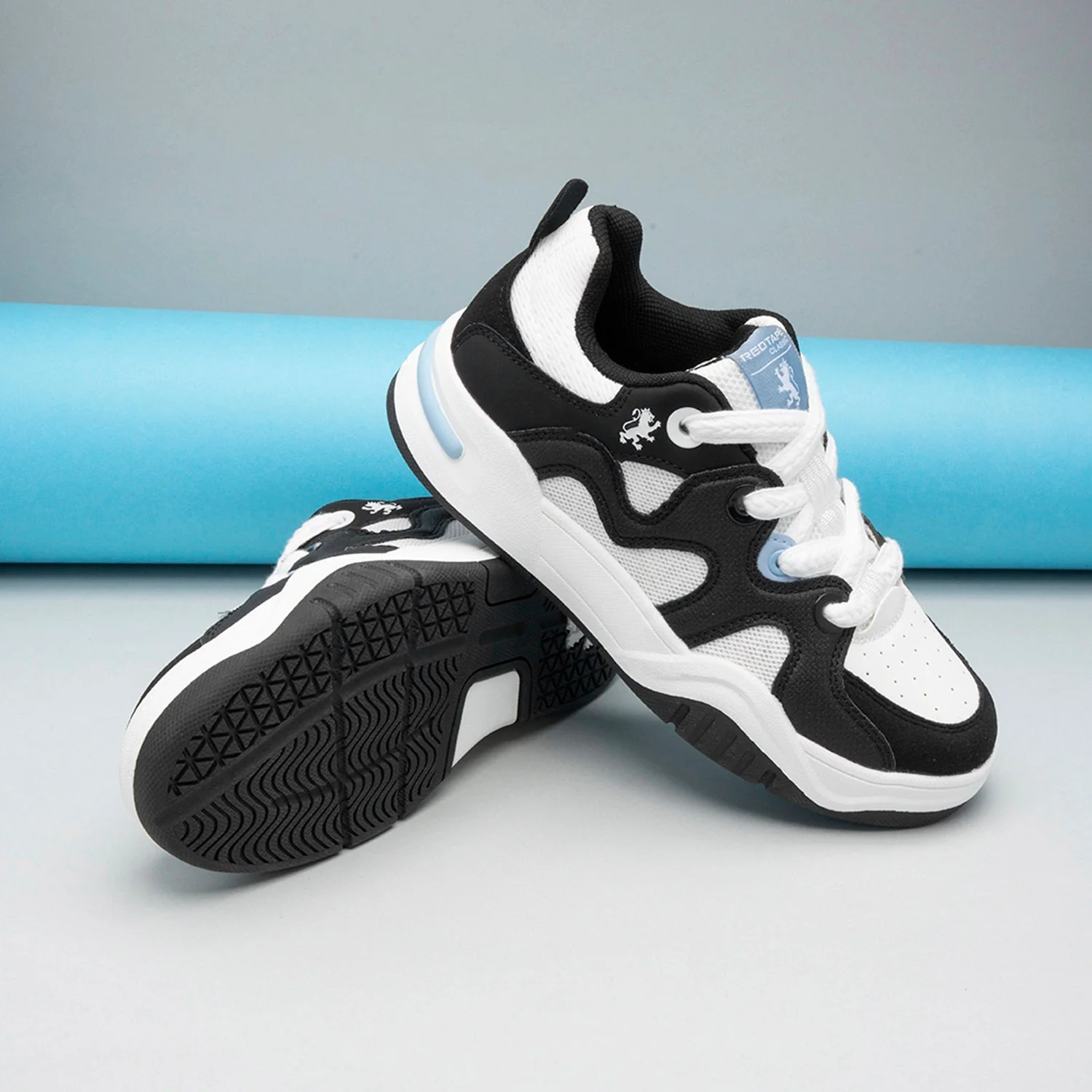 Women's  Sneakers for Laidback Comfort and Everyday Urban Style