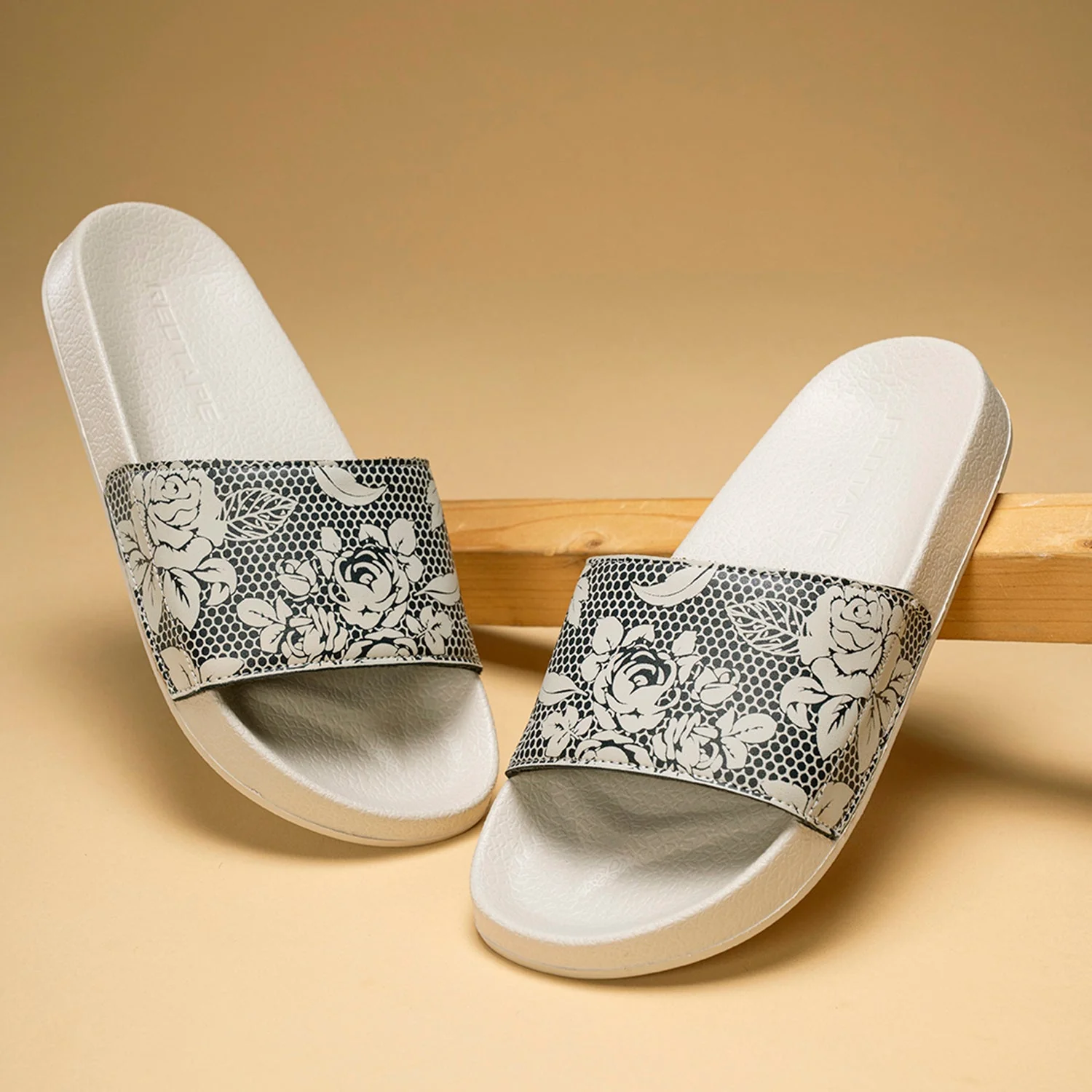 Women's Sliders
