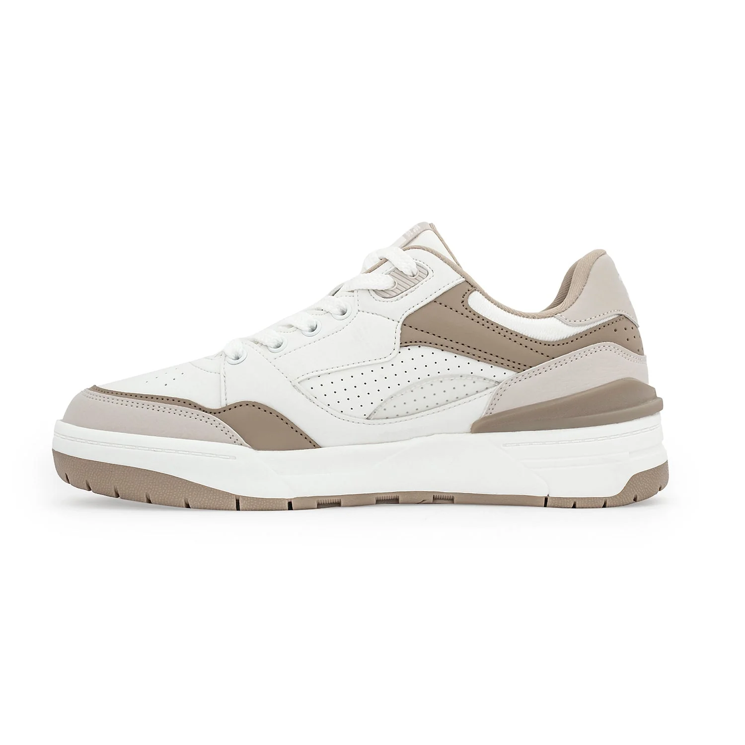 Women's Sneakers for Everyday Street Style - Image 3