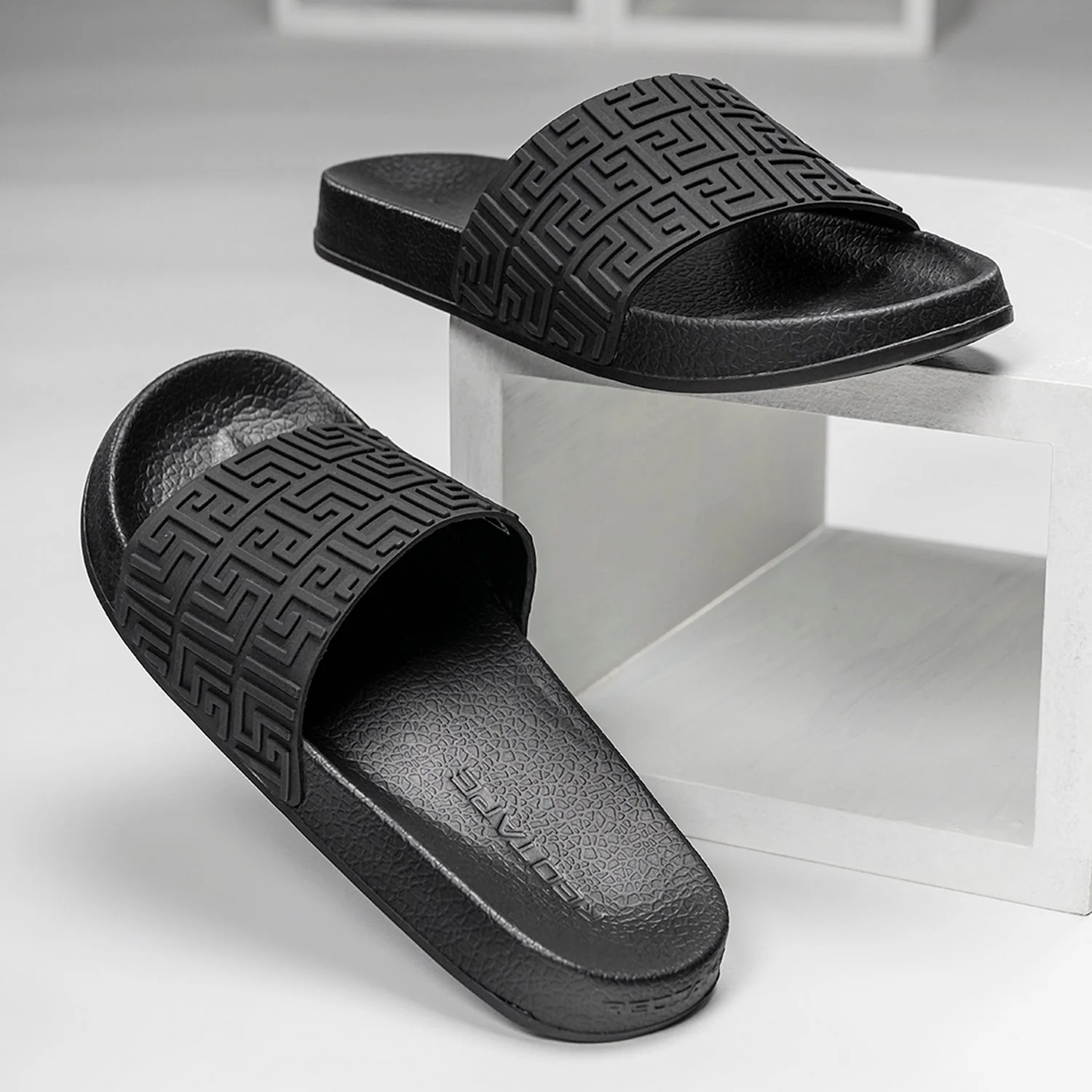 Casual Sliders for Women | Refined Round-Toe Shape with a Relaxing Slip-On Support