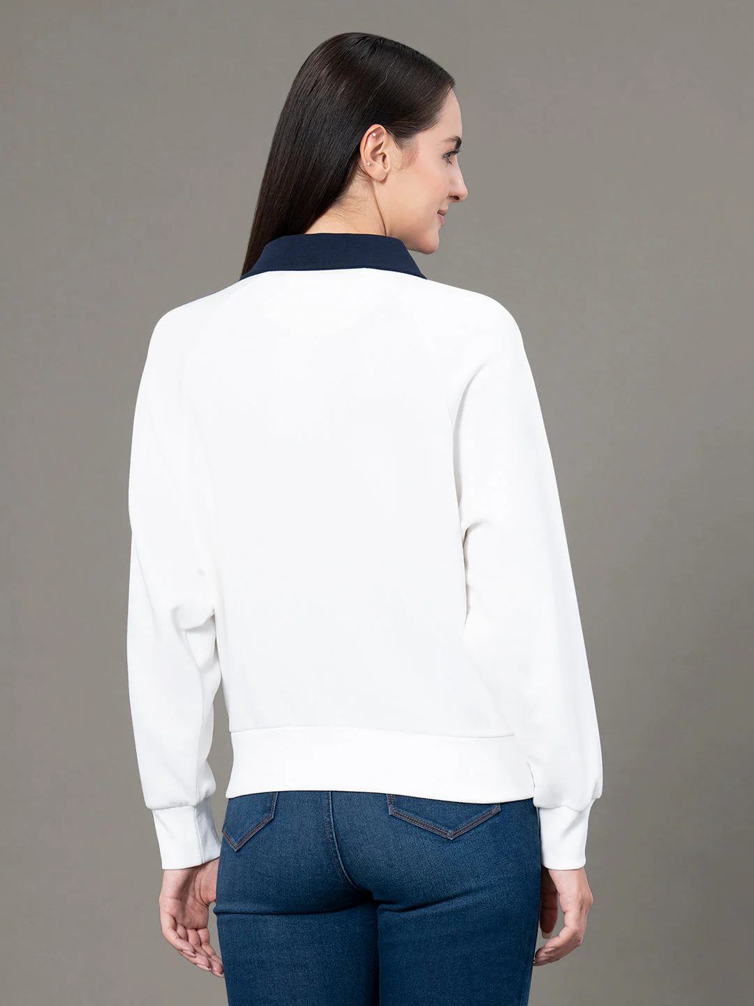 Classic Collar Sweatshirt for Women - Image 3