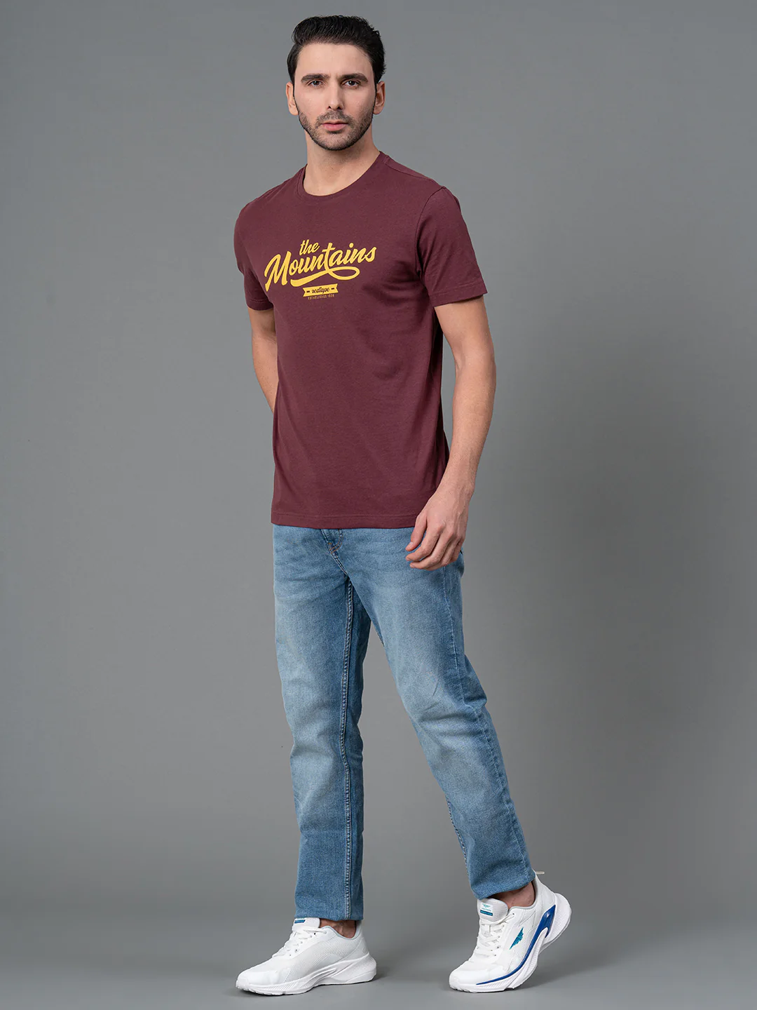 Men Casual Round Neck Maroon T-Shirt - Image 5