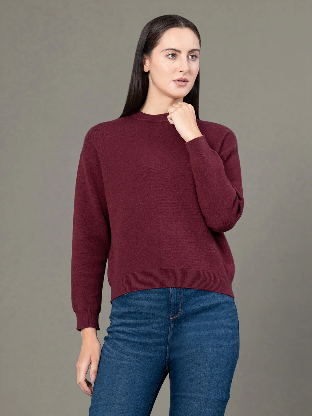 Round Neck Solid Sweater for Women