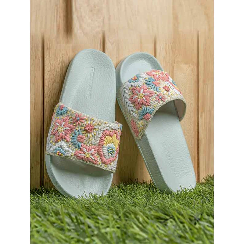 Sliders / Slippers for Women | Slip-Resistance, Perfect for Casual Looks