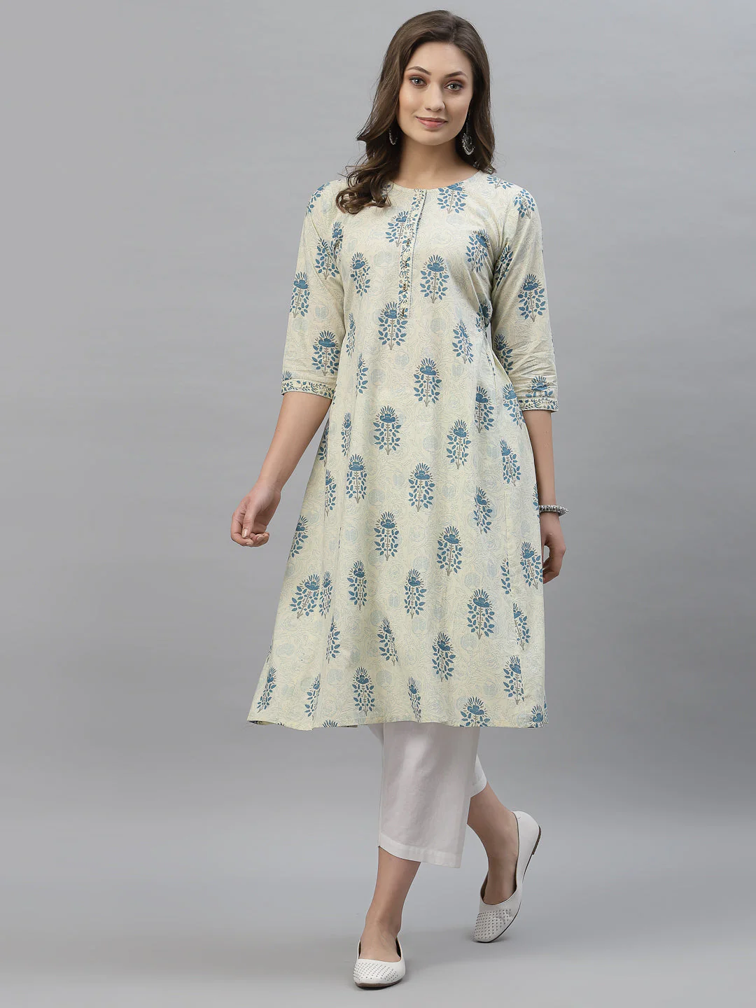 Women Off White Floral Print Pure Cotton Kurta